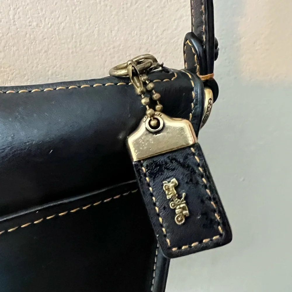 Coach 1941 Tea Rose SoHo crossbody smooth black leather zip top tea roses strap